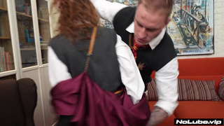 Студентка Хогвартса учится не только магии, но и искусству секса раком