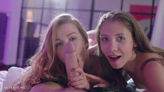 Я пришел вовремя - Stefanie Moon и Alexis Crystal готовы сосать мой большой член